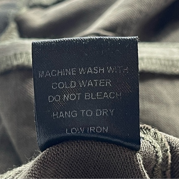 NWOT VICI Women's Green Camo Cargo Pants Stretch Size Large - Picture 6 of 10